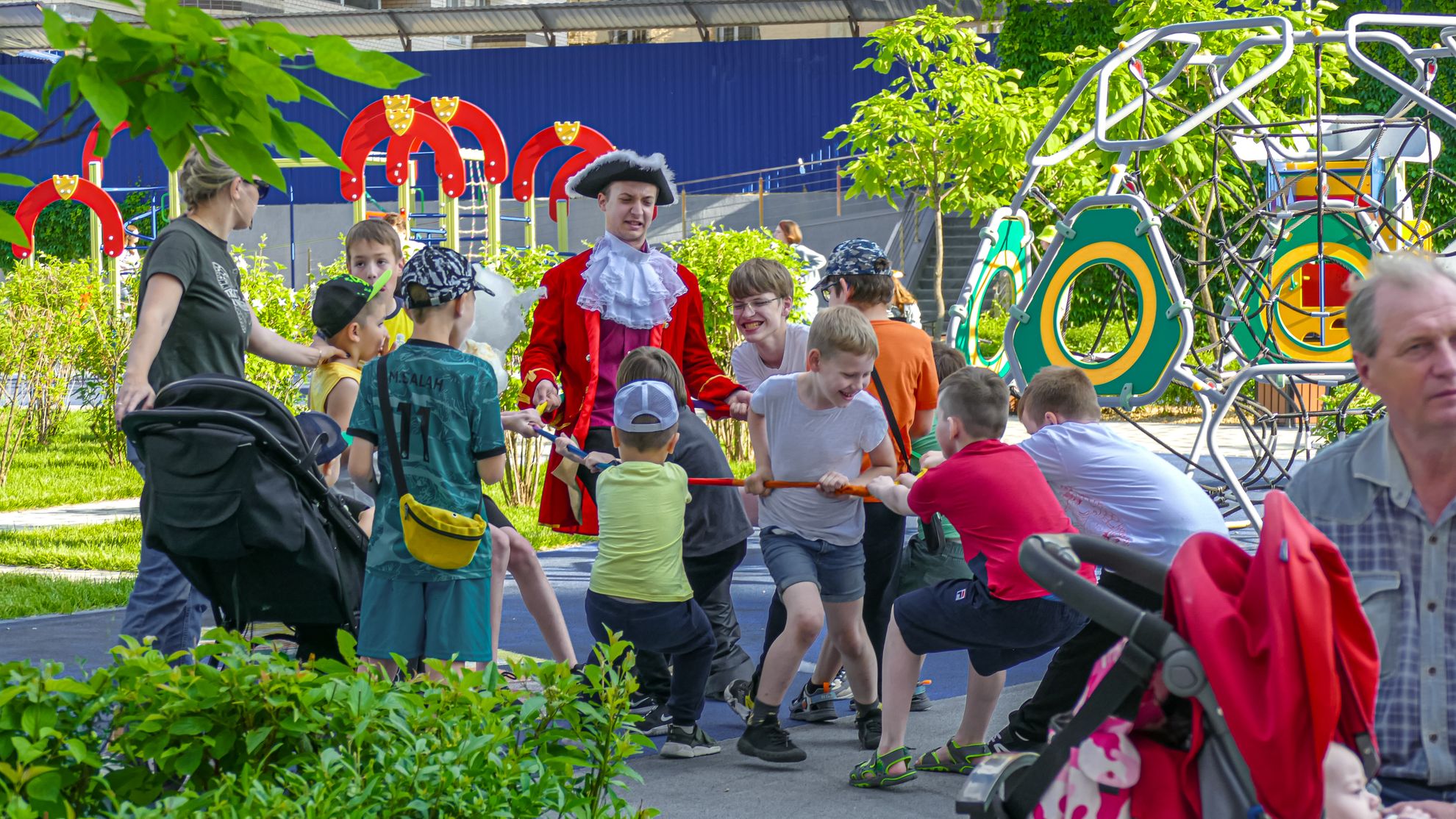 Устроили соревнования и конкурсы. ЖК «Звезда Столицы».