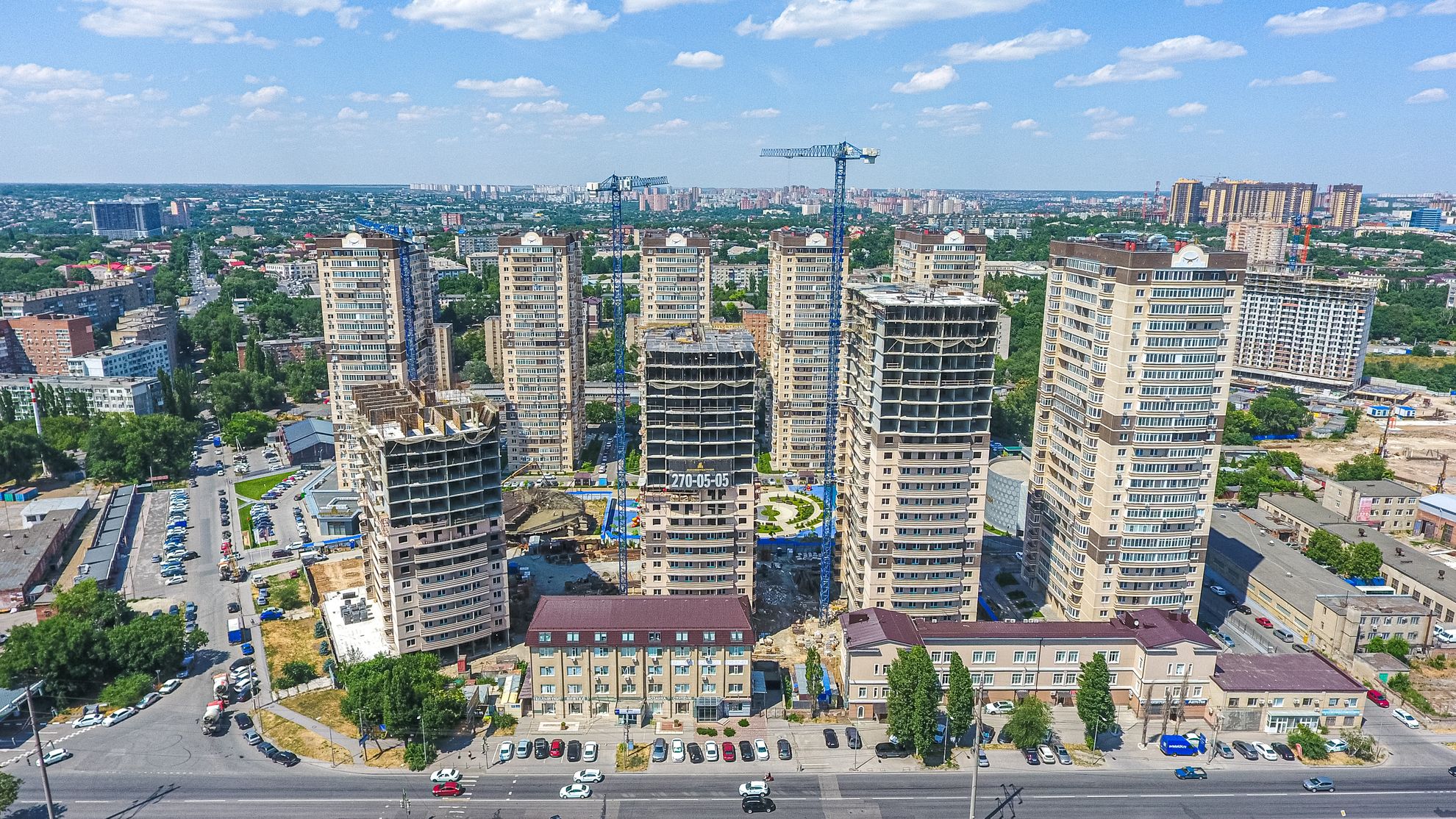 Звезда столица с пробегом. Звезда столицы Ростов на Дону. ЖК звезды столиц. ЖК звезда столицы Ростов на Дону. Звезда столицы фото.